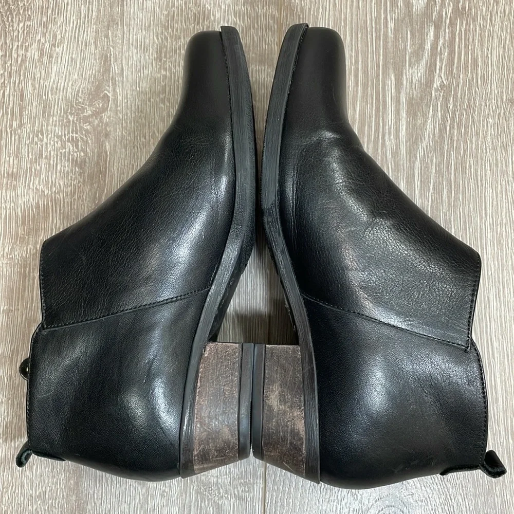 Eric Michael Black Leather London Bootie EU 37 (US 6.5-7)